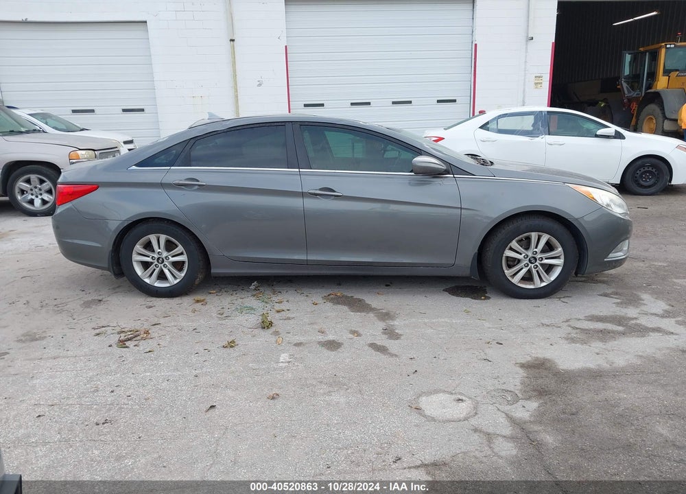 2013 HYUNDAI SONATA GLS VIN: 5NPEB4AC4DH613120