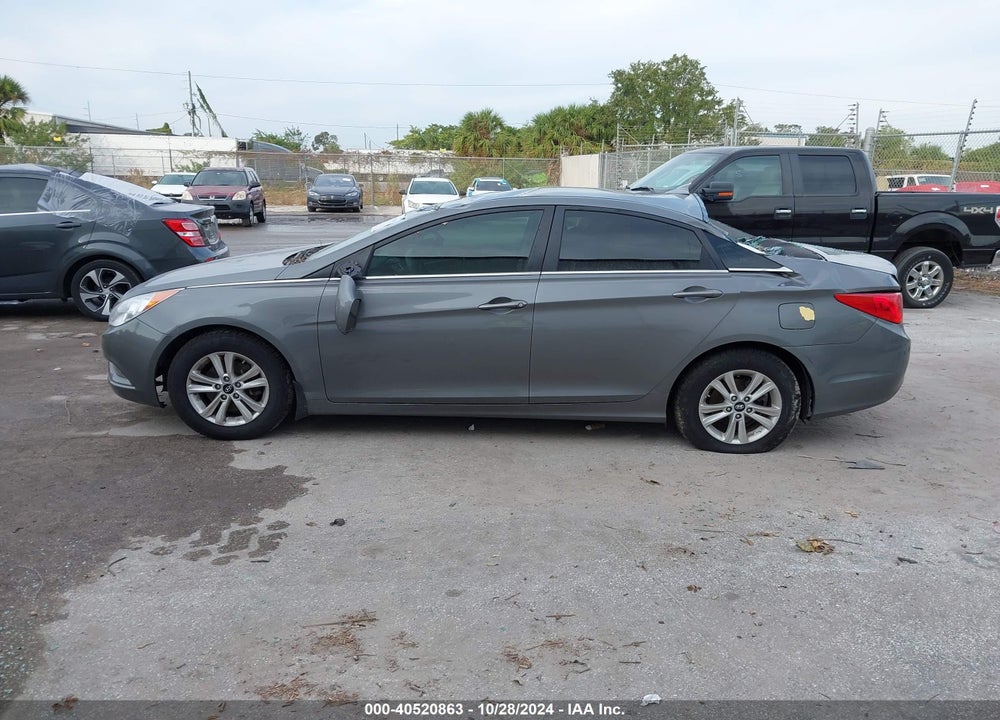 2013 HYUNDAI SONATA GLS VIN: 5NPEB4AC4DH613120