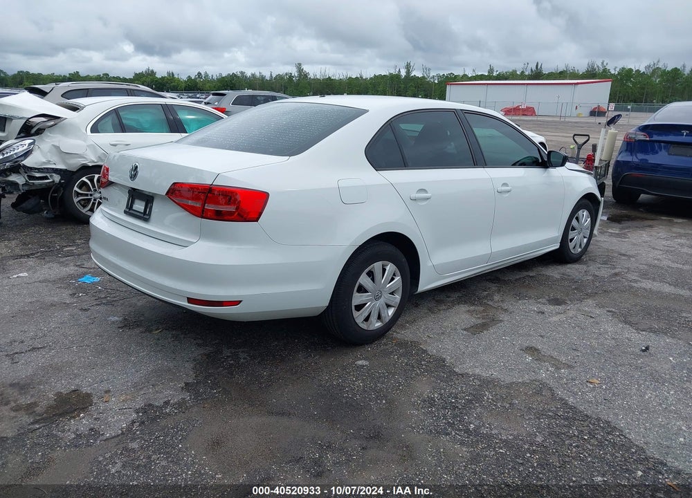 2015 VOLKSWAGEN JETTA 2.0L S VIN: 3VW2K7AJ1FM401854