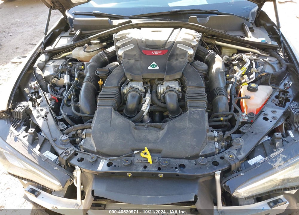 2017 ALFA ROMEO GIULIA VIN: ZARFAEAV6H7548513