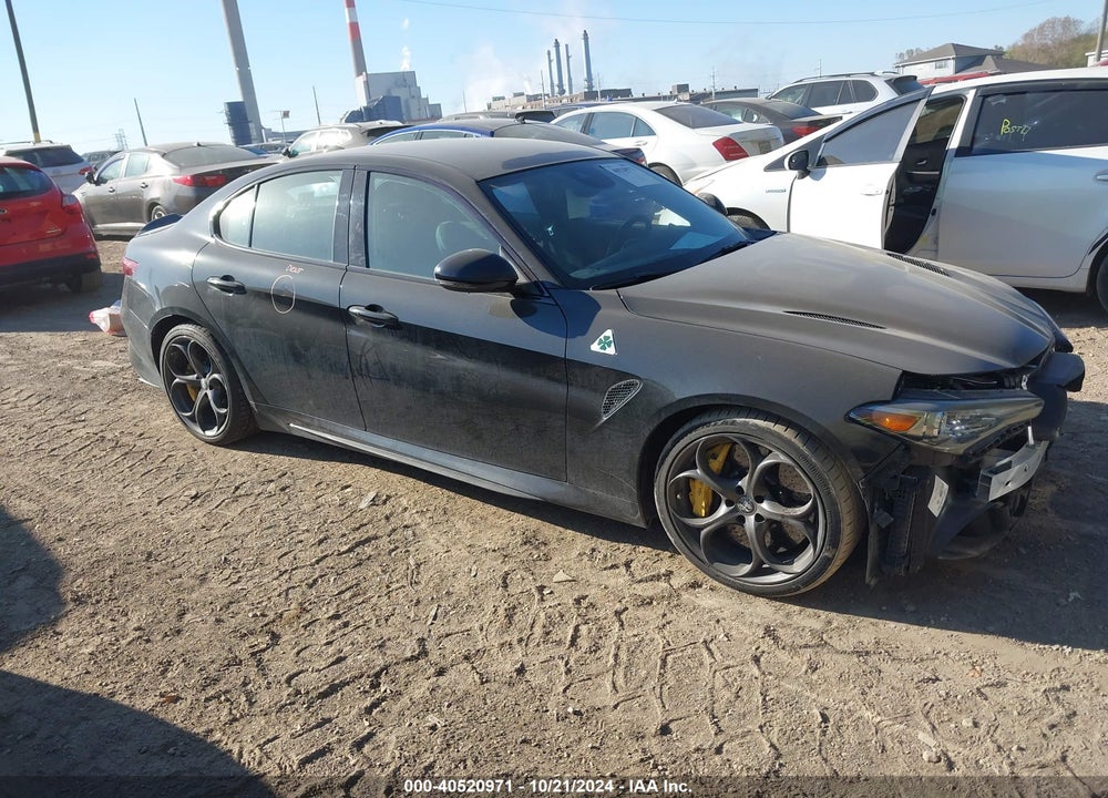 2017 ALFA ROMEO GIULIA VIN: ZARFAEAV6H7548513