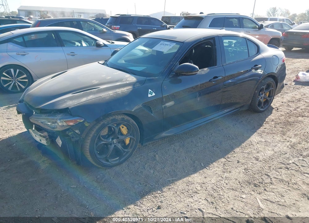 2017 ALFA ROMEO GIULIA VIN: ZARFAEAV6H7548513