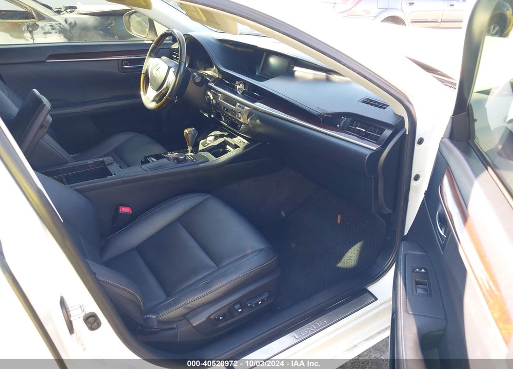 2013 LEXUS ES 350 VIN: JTHBK1GG1D2022786