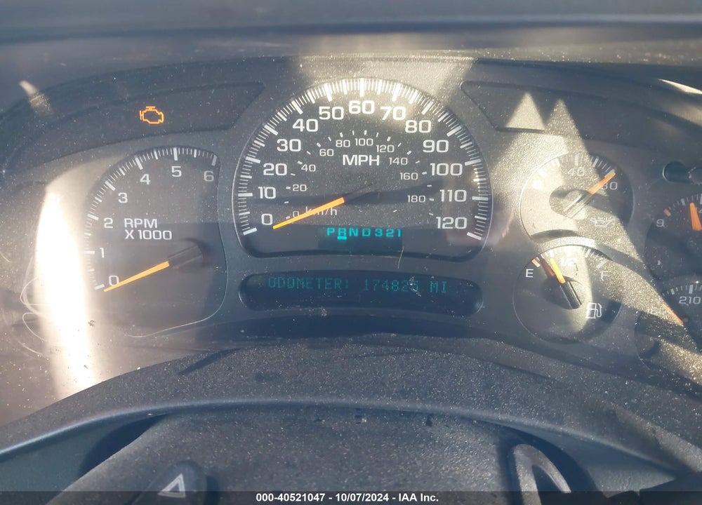 2005 CHEVROLET SUBURBAN 1500 LS VIN: 3GNFK16Z75G243928