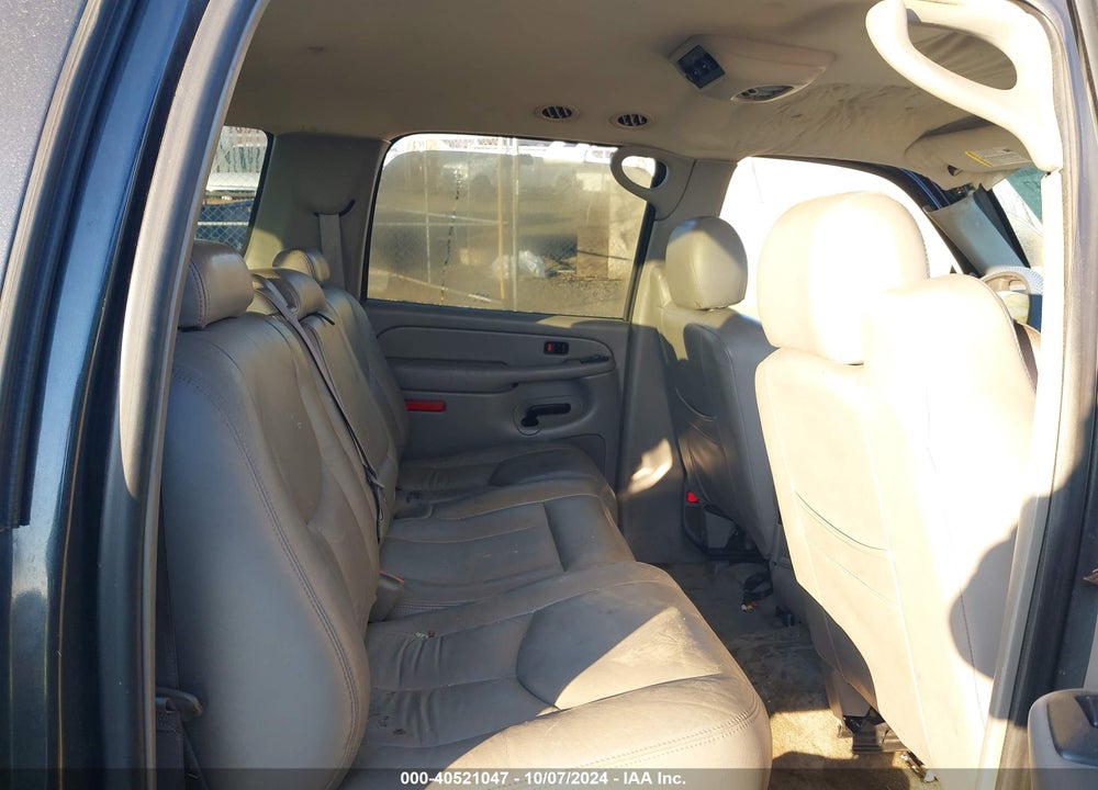 2005 CHEVROLET SUBURBAN 1500 LS VIN: 3GNFK16Z75G243928