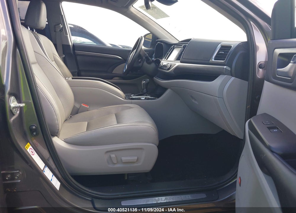 2019 TOYOTA HIGHLANDER LIMITED VIN: 5TDDZRFHXKS941819