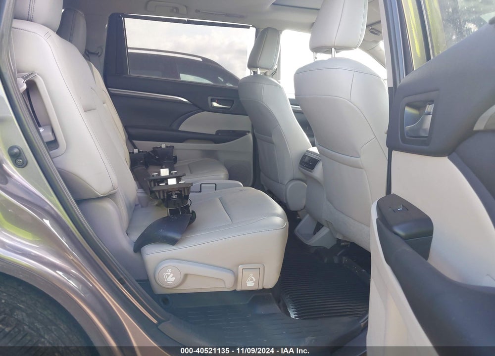 2019 TOYOTA HIGHLANDER LIMITED VIN: 5TDDZRFHXKS941819
