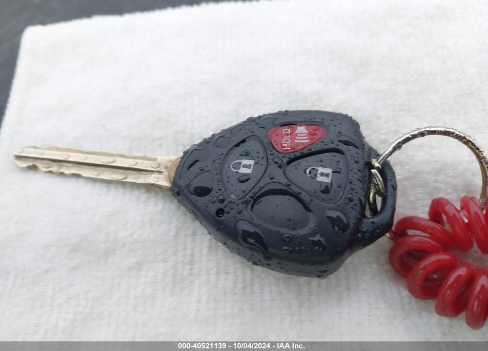 2007 TOYOTA RAV4 SPORT VIN: JTMBD32V875065683