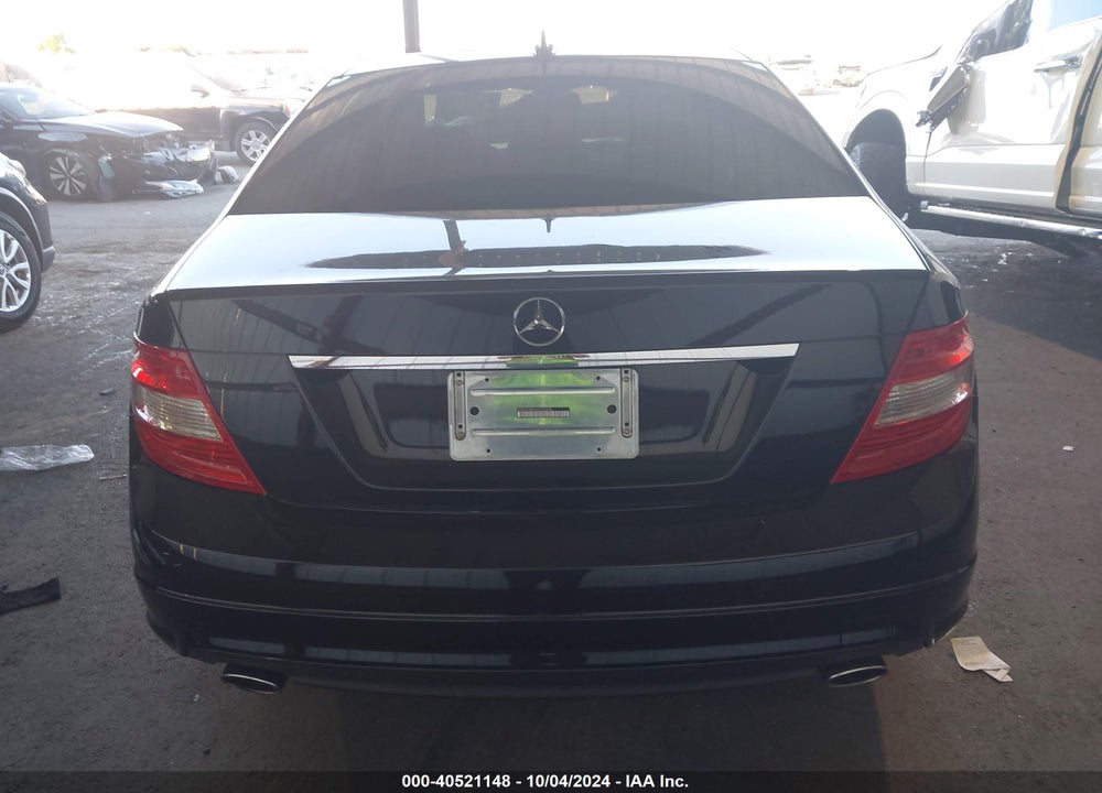 2010 MERCEDES-BENZ C 300 LUXURY/SPORT VIN: WDDGF5EB5AF372636