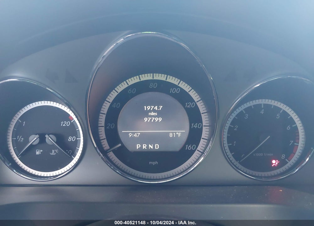 2010 MERCEDES-BENZ C 300 LUXURY/SPORT VIN: WDDGF5EB5AF372636