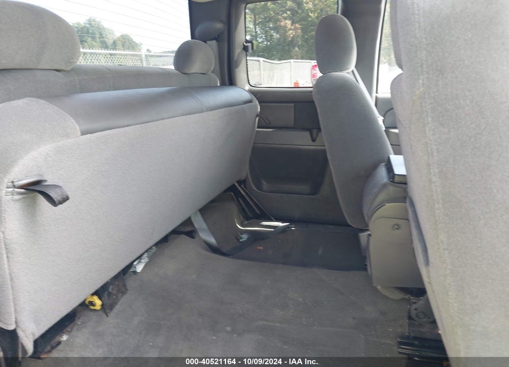 2005 CHEVROLET SILVERADO 1500 LS VIN: 1GCEC19T65Z196223