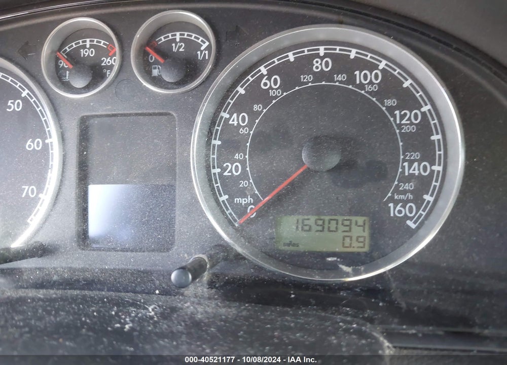 2003 VOLKSWAGEN PASSAT GLX VIN: WVWYH63BX3E462889