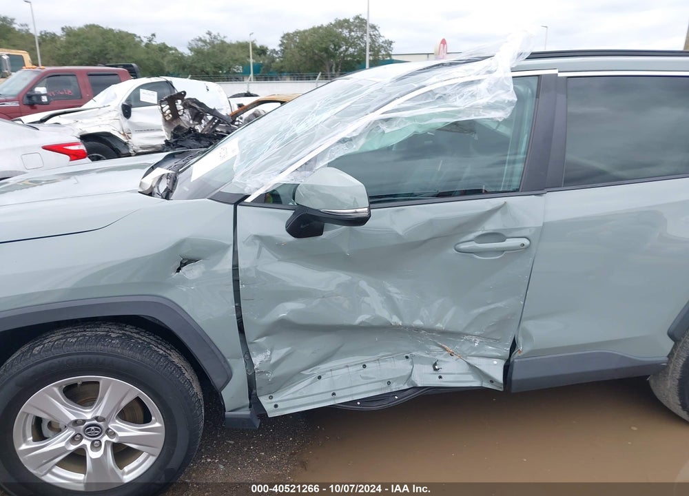 2019 TOYOTA RAV4 XLE VIN: 2T3W1RFV9KW037691