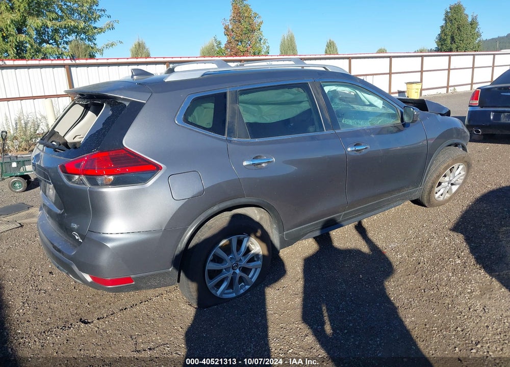 2017 NISSAN ROGUE SV VIN: KNMAT2MTXHP521239