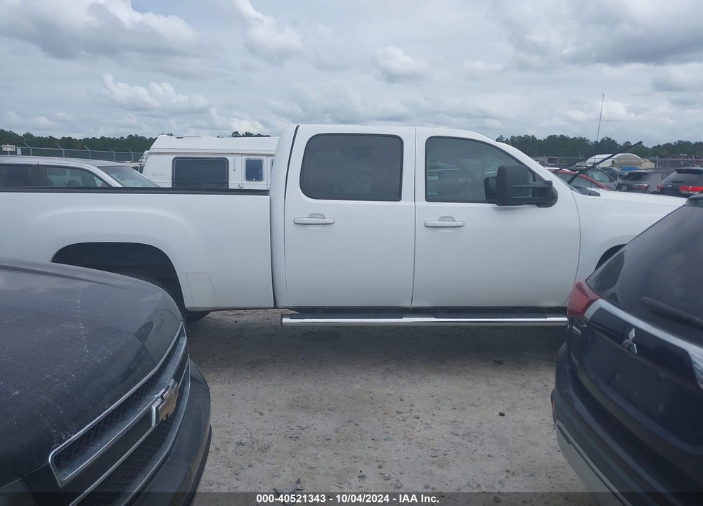 2011 GMC SIERRA 2500HD SLT VIN: 1GT121C89BF263593