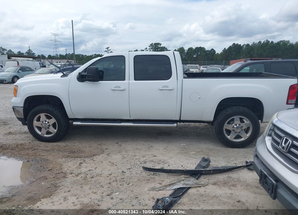 2011 GMC SIERRA 2500HD SLT VIN: 1GT121C89BF263593