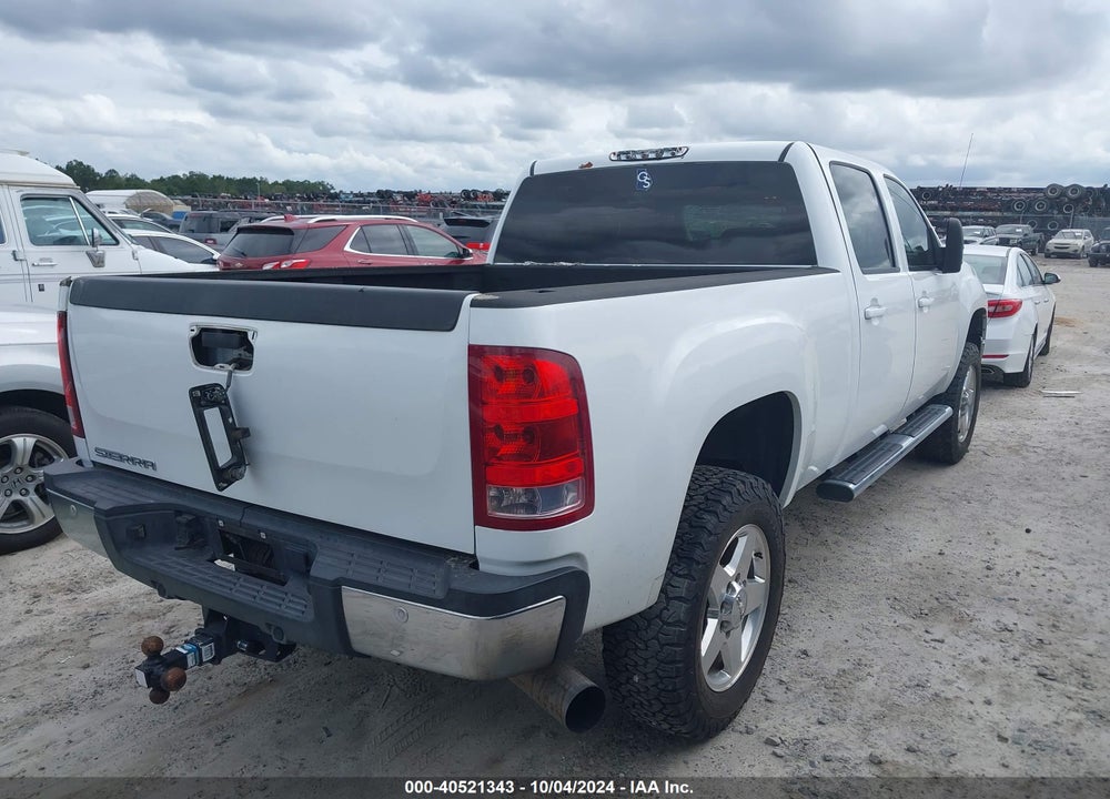 2011 GMC SIERRA 2500HD SLT VIN: 1GT121C89BF263593