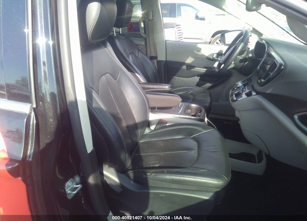 2022 CHRYSLER PACIFICA TOURING L VIN: 2C4RC1BG5NR168079