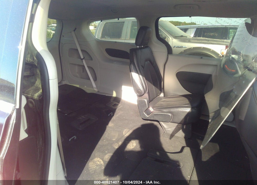 2022 CHRYSLER PACIFICA TOURING L VIN: 2C4RC1BG5NR168079