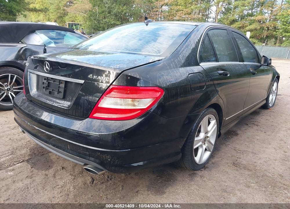 2011 MERCEDES-BENZ C 300 LUXURY 4MATIC/SPORT 4MATIC VIN: WDDGF8BB8BR152624