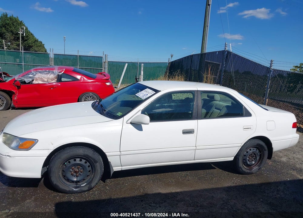 2000 TOYOTA CAMRY LE V6 VIN: 4T1BF22K0YU938582