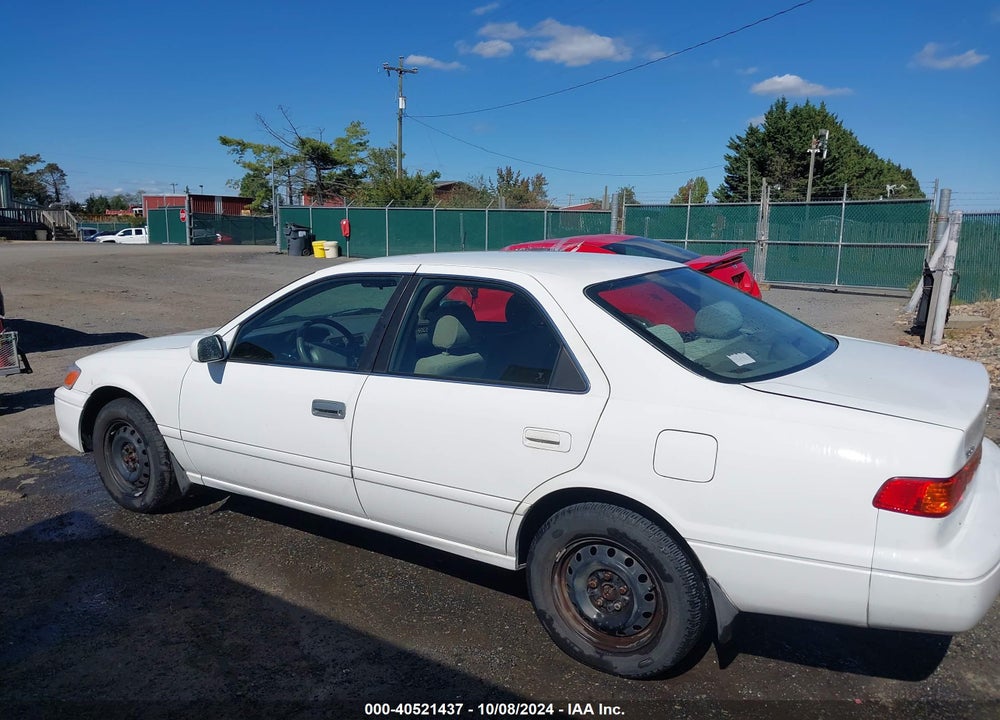 2000 TOYOTA CAMRY LE V6 VIN: 4T1BF22K0YU938582