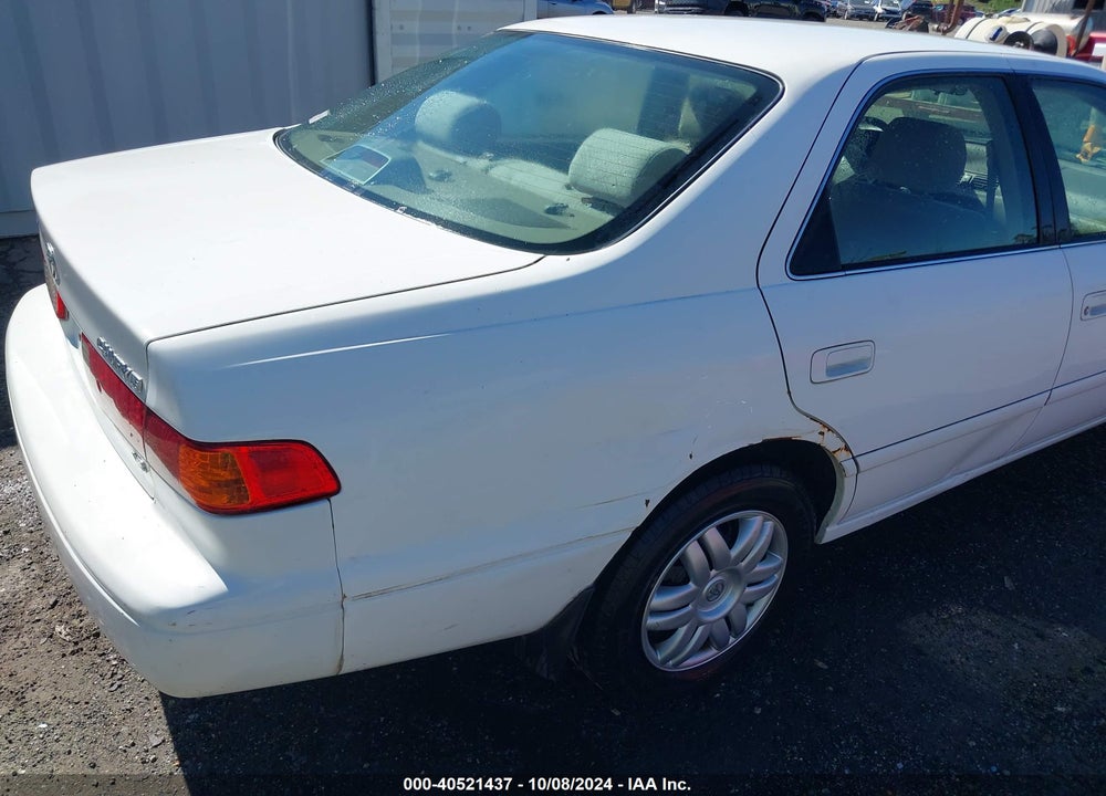 2000 TOYOTA CAMRY LE V6 VIN: 4T1BF22K0YU938582