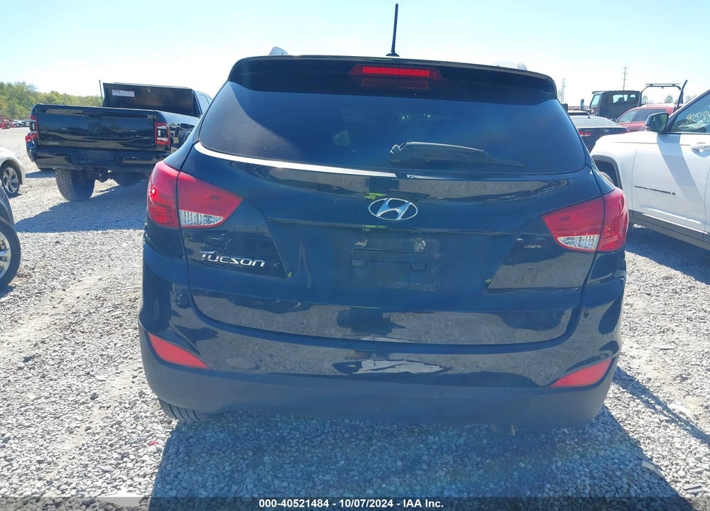 2015 HYUNDAI TUCSON SE VIN: KM8JU3AG3FU030953