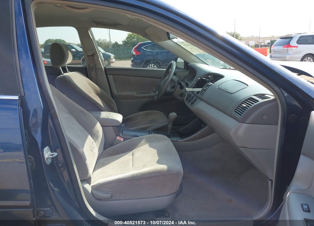 2004 TOYOTA CAMRY LE VIN: JTDBE32K640265487