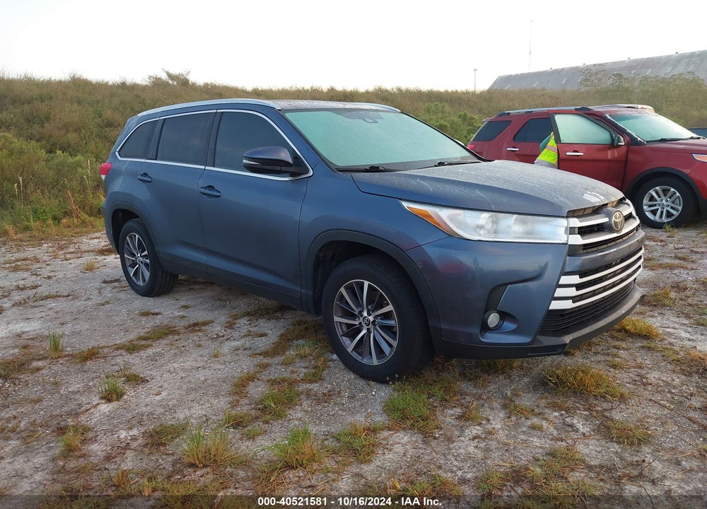2019 TOYOTA HIGHLANDER XLE VIN: 5TDKZRFH2KS310294