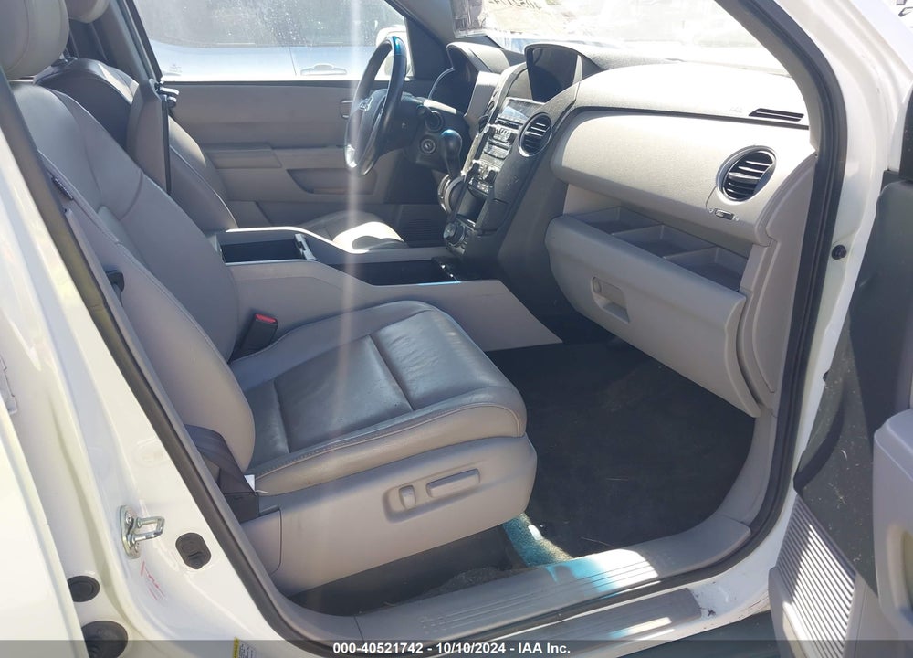 2013 HONDA PILOT TOURING VIN: 5FNYF3H95DB041446