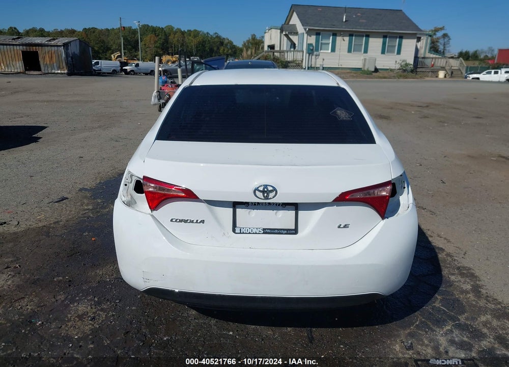 2018 TOYOTA COROLLA LE VIN: 5YFBURHEXJP784745