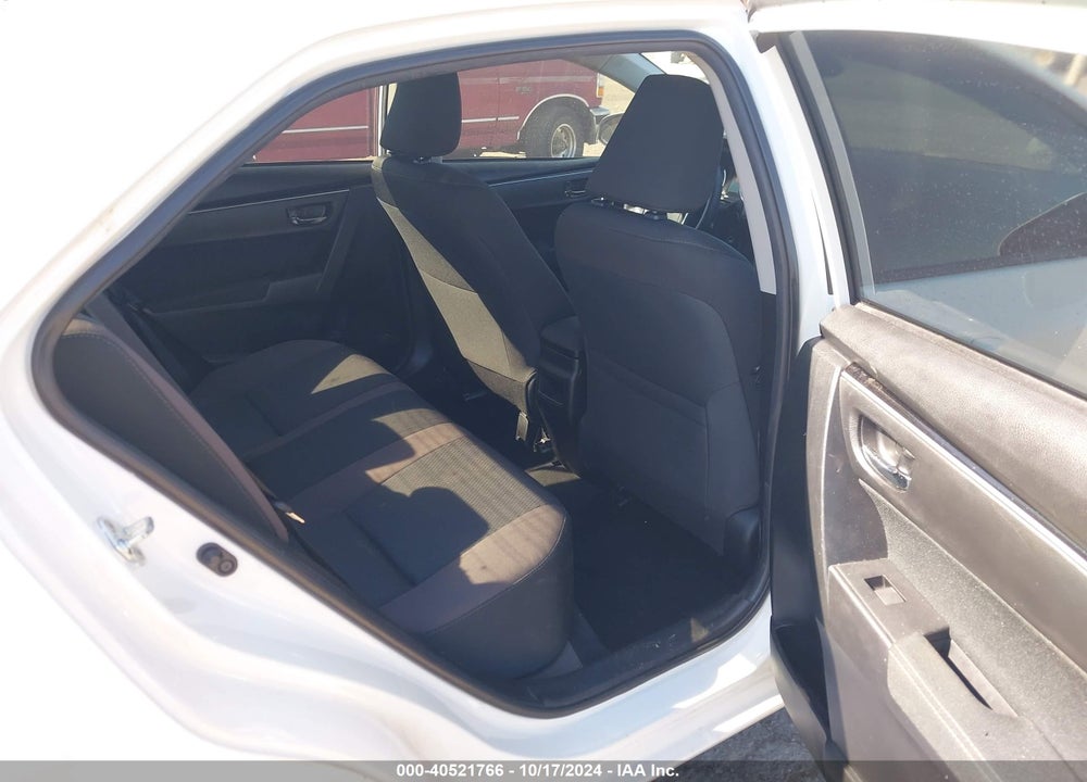 2018 TOYOTA COROLLA LE VIN: 5YFBURHEXJP784745