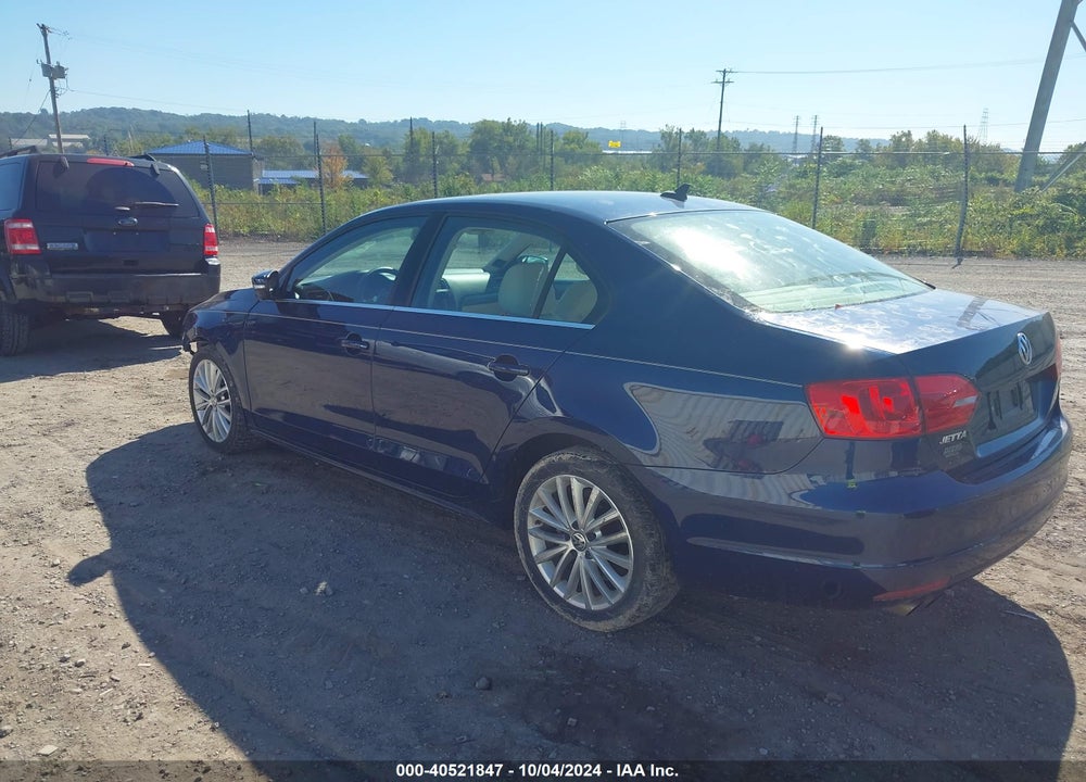 2014 VOLKSWAGEN JETTA 2.0L TDI VIN: 3VWLL7AJ4EM422200