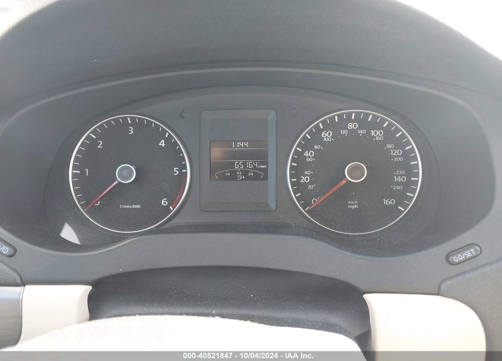 2014 VOLKSWAGEN JETTA 2.0L TDI VIN: 3VWLL7AJ4EM422200