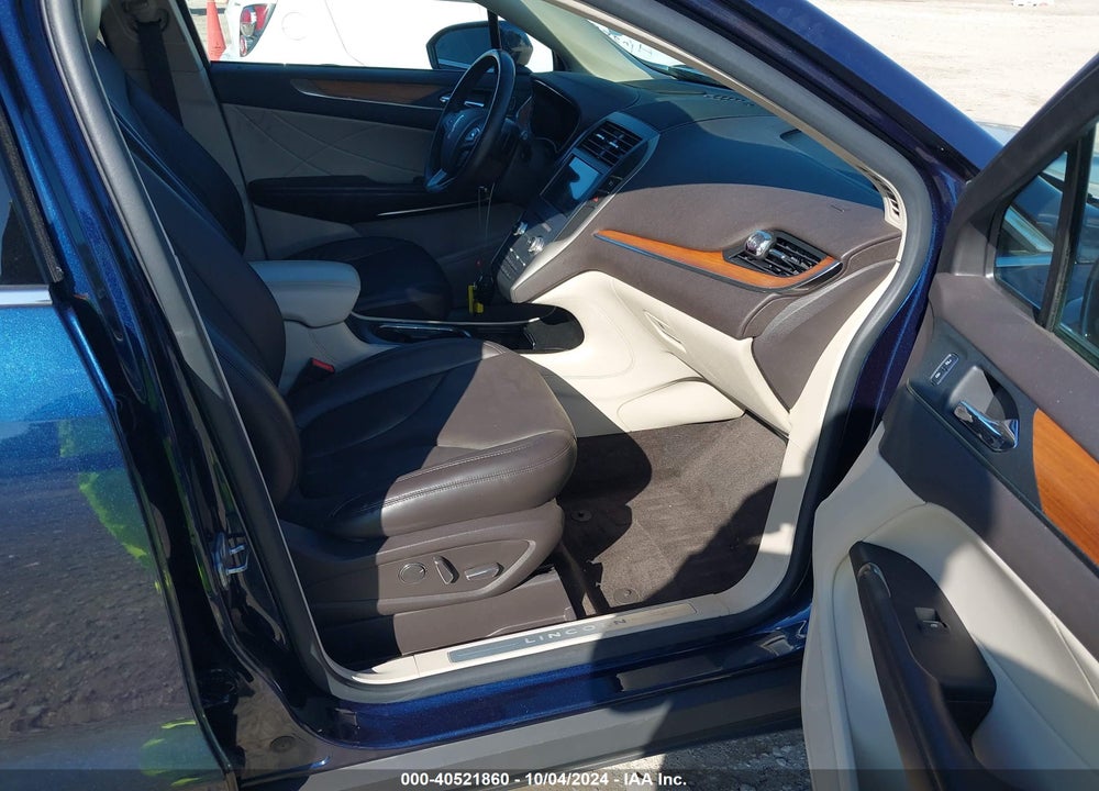 2017 LINCOLN MKC SELECT VIN: 5LMCJ2D97HUL04941