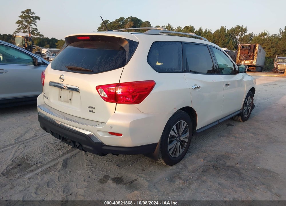 2017 NISSAN PATHFINDER SL VIN: 5N1DR2MM8HC657201