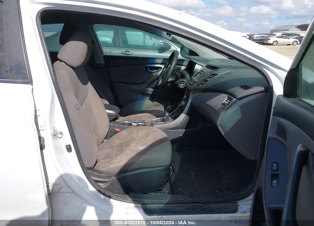 2015 HYUNDAI ELANTRA SE VIN: 5NPDH4AEXFH611077