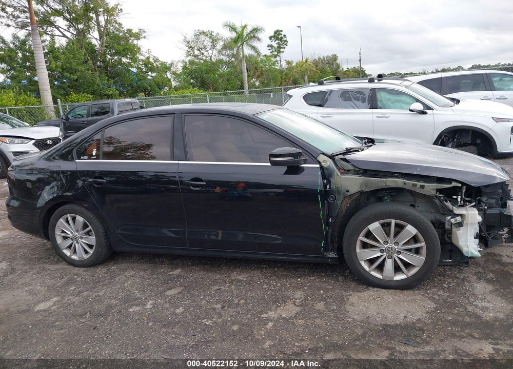 2016 VOLKSWAGEN JETTA VIN: 3VWD67AJ8GM385358