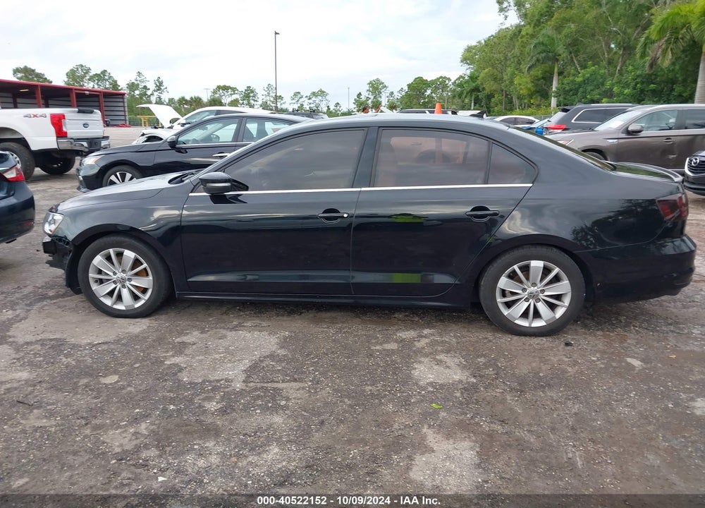 2016 VOLKSWAGEN JETTA VIN: 3VWD67AJ8GM385358
