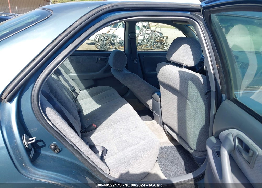 2001 TOYOTA CAMRY LE VIN: 4T1BG28KX1U863979