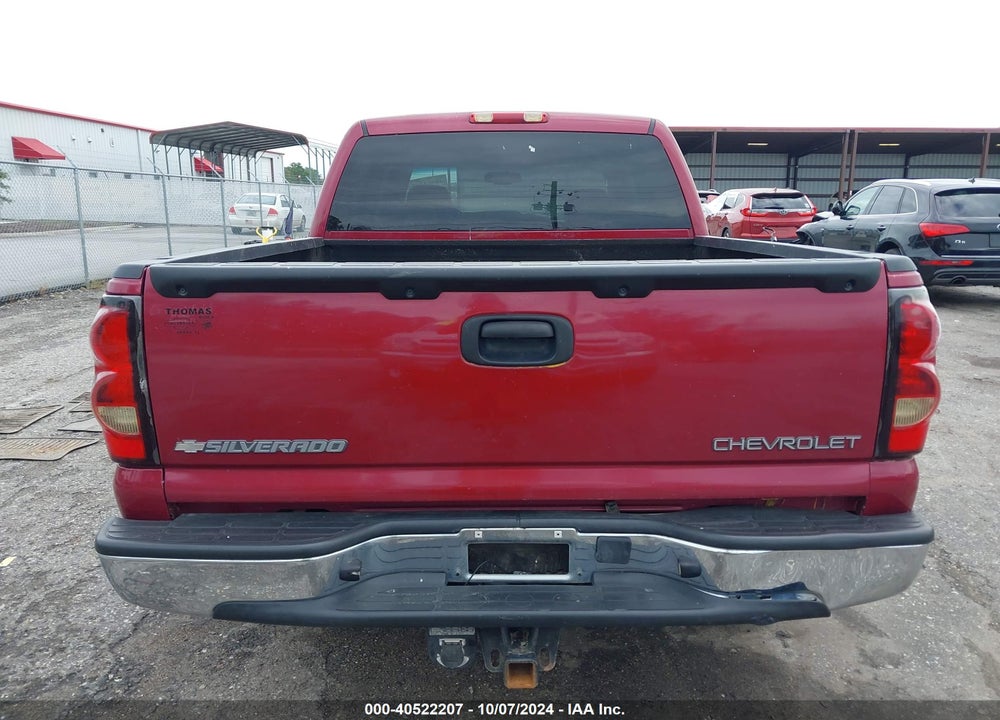 2005 CHEVROLET SILVERADO 1500 LS VIN: 2GCEC13T751357132