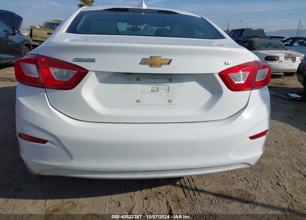 2018 CHEVROLET CRUZE LT AUTO VIN: 1G1BE5SM6J7159145