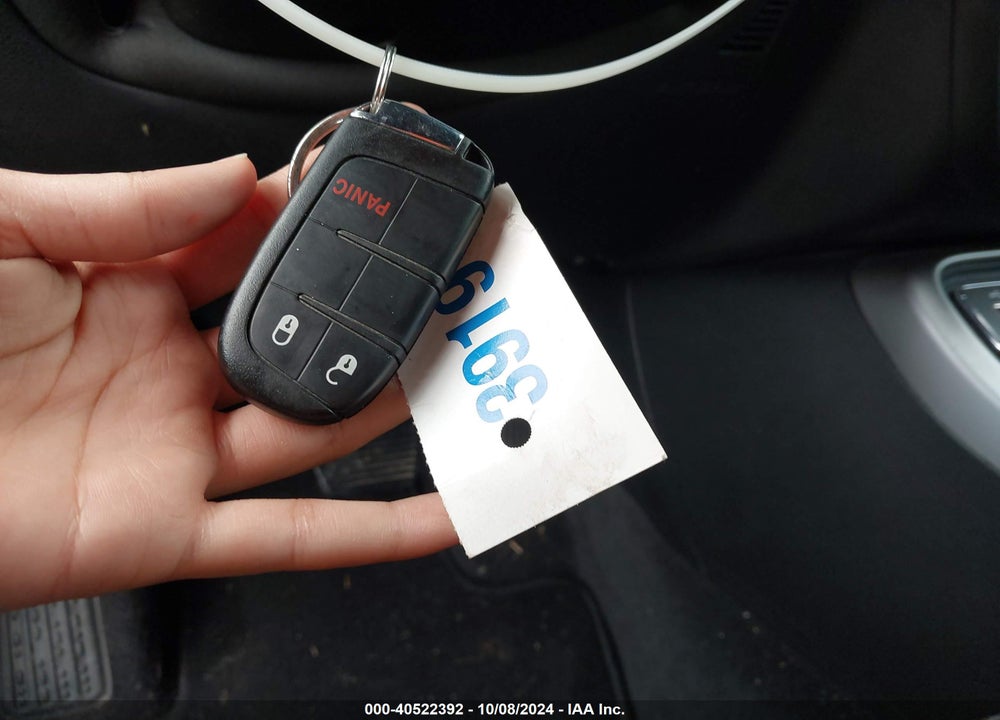 2018 JEEP COMPASS LATITUDE FWD VIN: 3C4NJCBB2JT241100