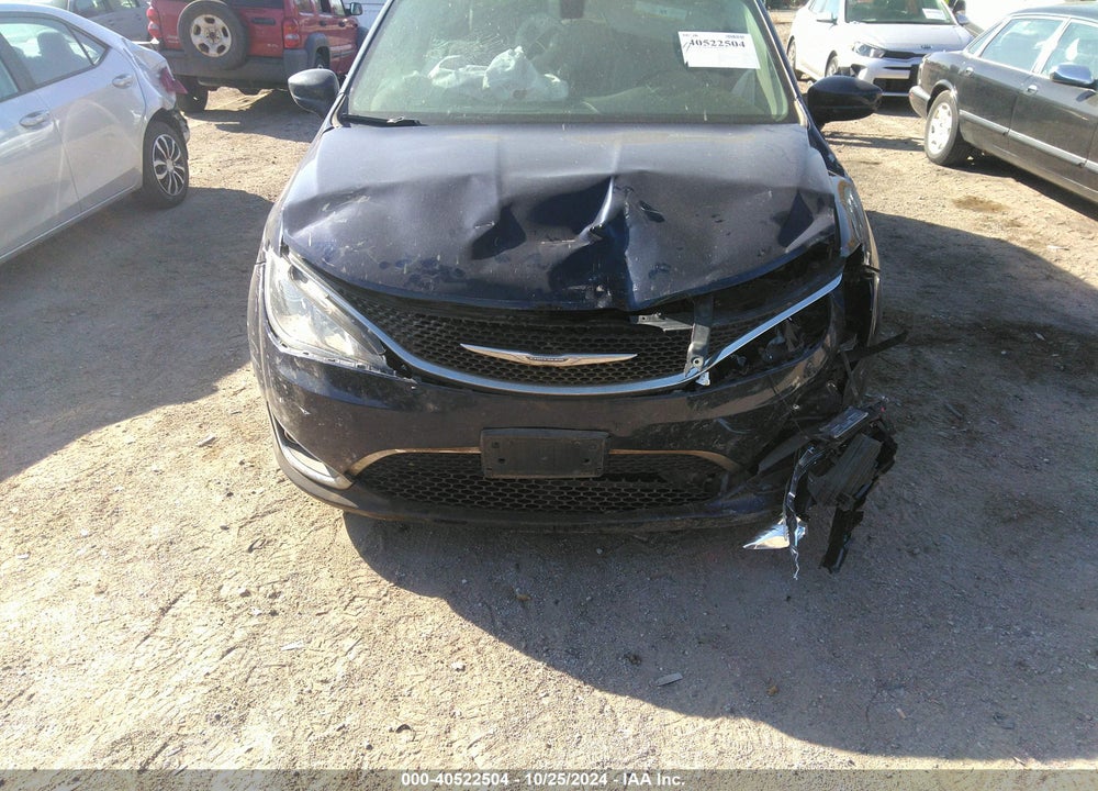 2017 CHRYSLER PACIFICA TOURING L VIN: 2C4RC1BG3HR512576