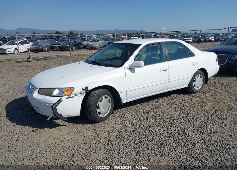 1999 TOYOTA CAMRY CE VIN: 4T1BG22K5XU869822