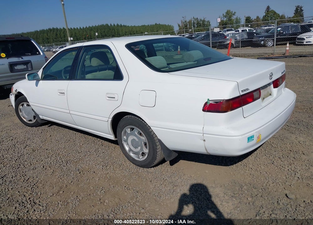 1999 TOYOTA CAMRY CE VIN: 4T1BG22K5XU869822