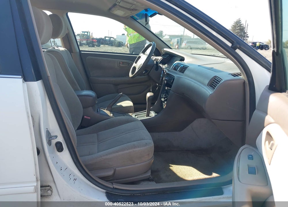 1999 TOYOTA CAMRY CE VIN: 4T1BG22K5XU869822