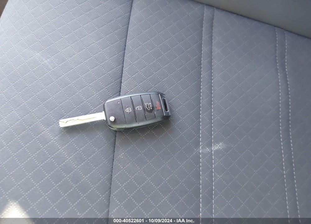 2017 KIA SORENTO 3.3L LX VIN: 5XYPGDA5XHG326521