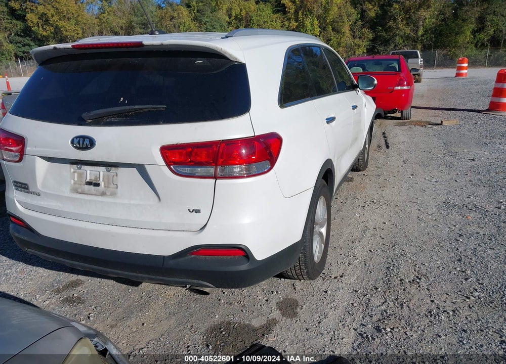 2017 KIA SORENTO 3.3L LX VIN: 5XYPGDA5XHG326521
